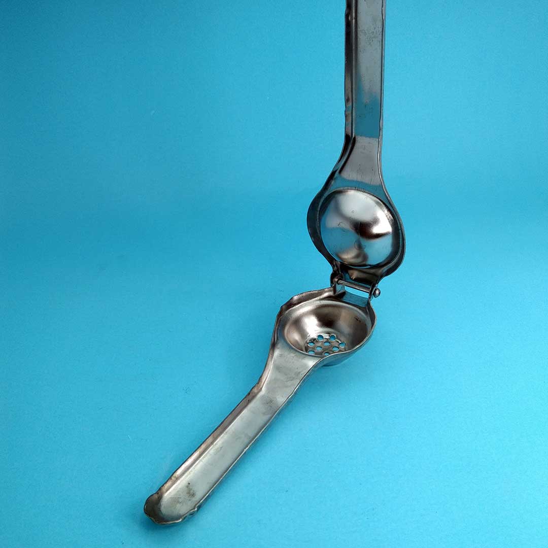 Lemon Squeezer / Lebu Chipa - Metal